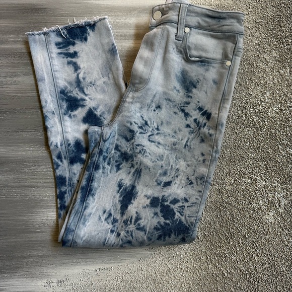 PAIGE Light Blue Denim - Picture 11 of 11